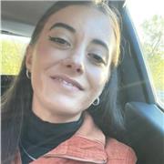 Ragazza di 26 anni si mette a disposizione per aiuto compiti ai bambini delle elementari